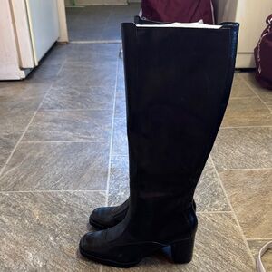 Elegant Black Knee-High Boots